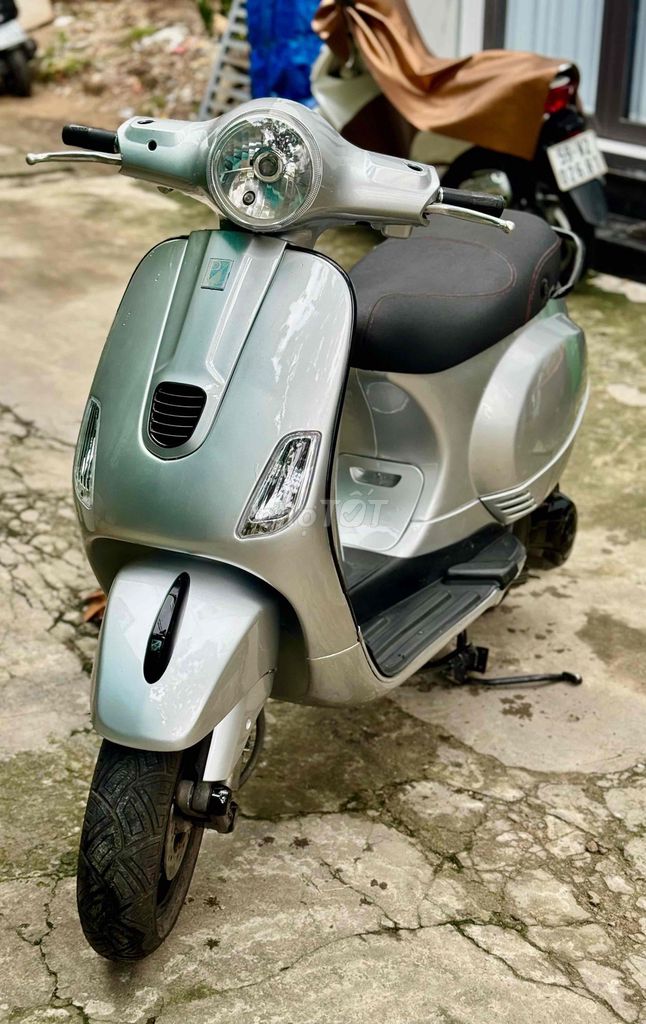 Vespa Lx125cc 3vie phun xăng điện tử bạc posche. Mua bán Xe máy tại Quận Gò Vấp Tp Hồ Chí Minh được đăng bởi Khanh hình 4
