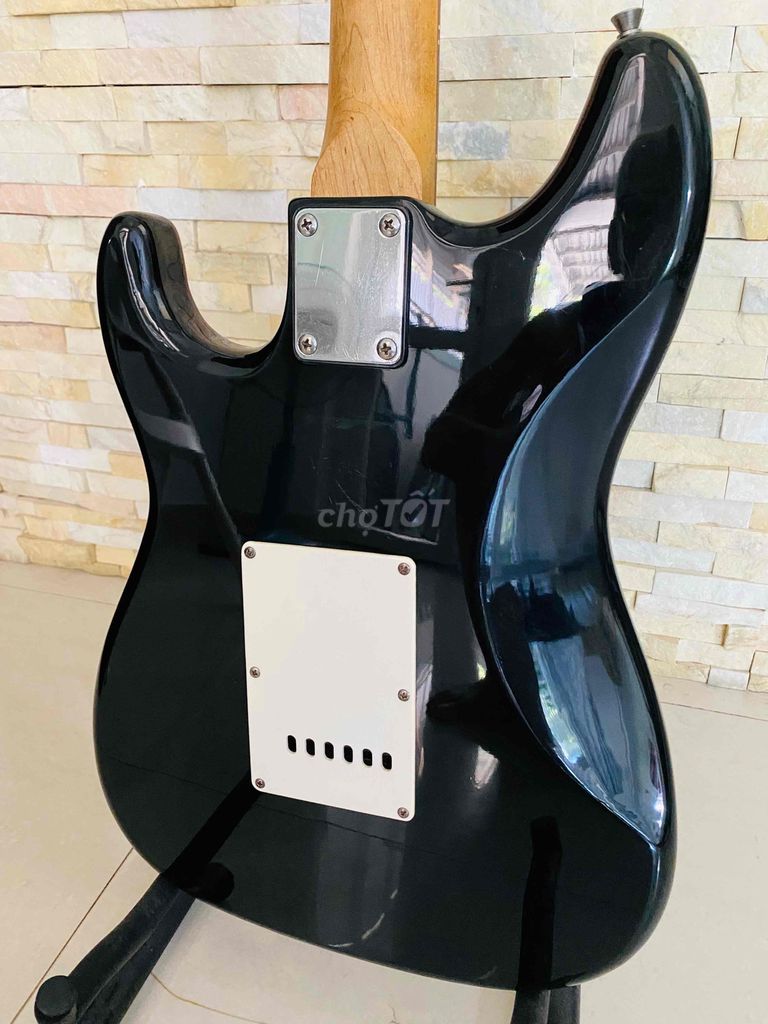 Guitar điện bãi Nhật PLAYTECH.
