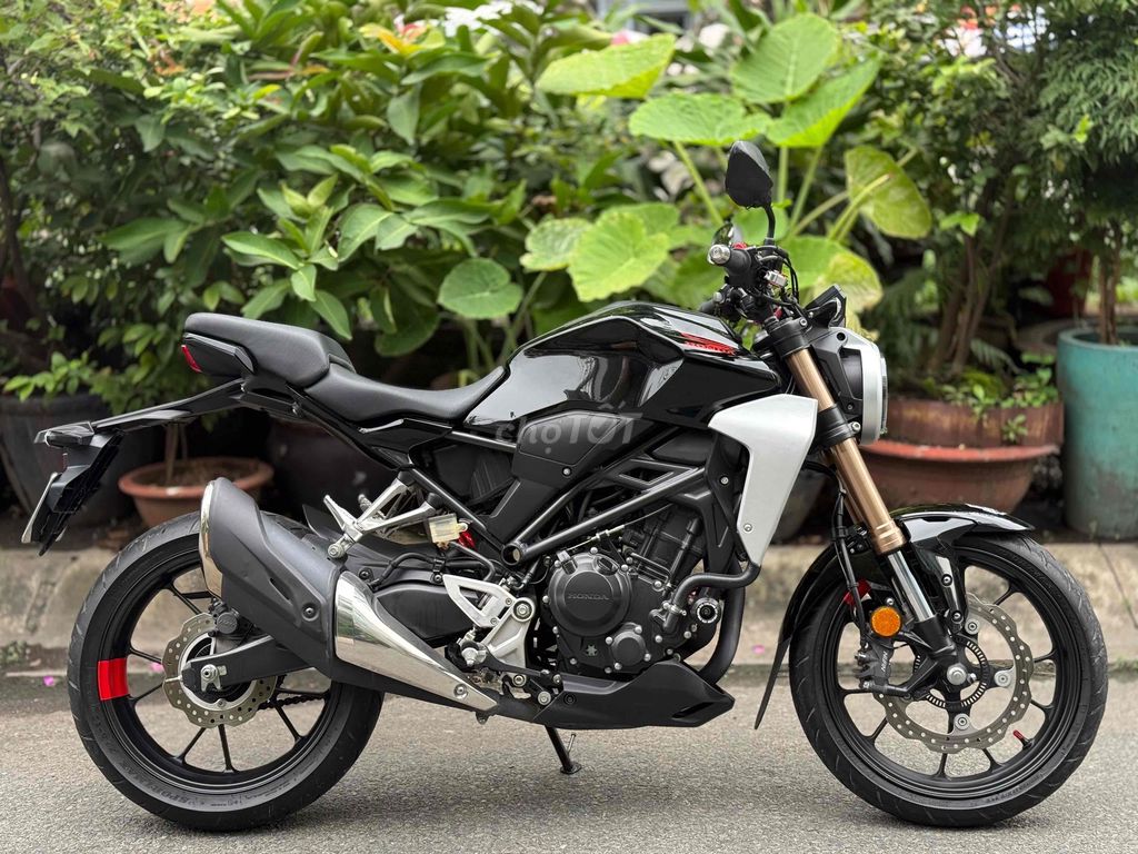 Honda cb300r odo 14.000km, zin keng bstp chính chủ. Mua bán Xe máy tại Quận 6 Tp Hồ Chí Minh được đăng bởi TanNguyenStore  hình 2