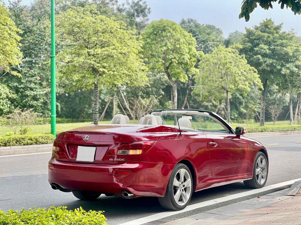 Lexus IS 250C 2011 mui trần 2 cửa - 6 vạn. Mua bán Ô tô tại Quận Long Biên Hà Nội được đăng bởi Hoàng Thanh auto hình 4