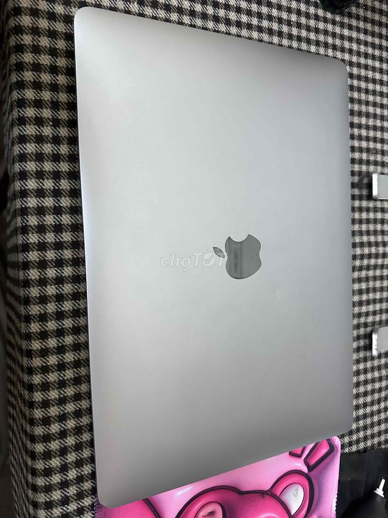 Apple MacBook Air M1 8GB Bạc. Mua bán Laptop tại Quận Bình Thạnh Tp Hồ Chí Minh được đăng bởi Nguyễn Thị Yến Nhi  hình 1
