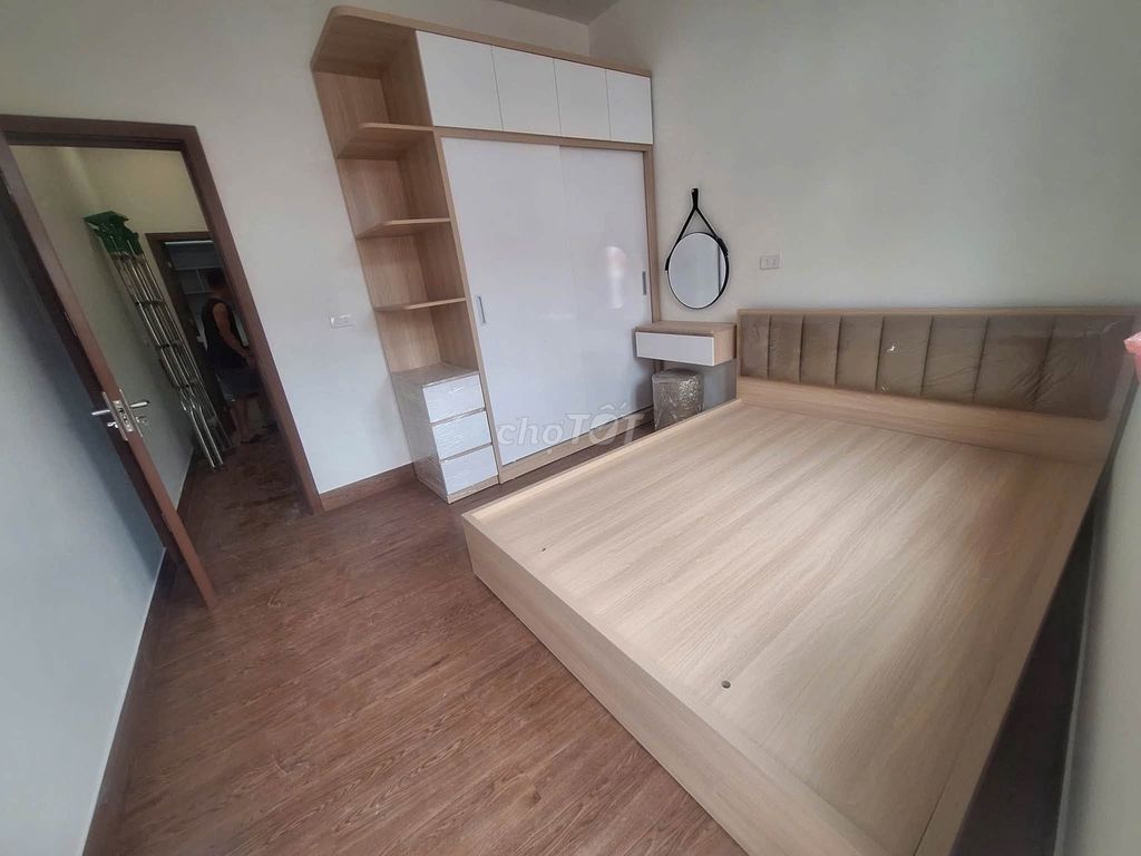 Дом 3 этажа, Гай Лак, Куанг Минь, с мебелью, парковка у двери