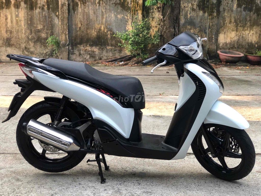 Sh 125 nhập 3 cục màu trắng xe đẹp máy êm ru