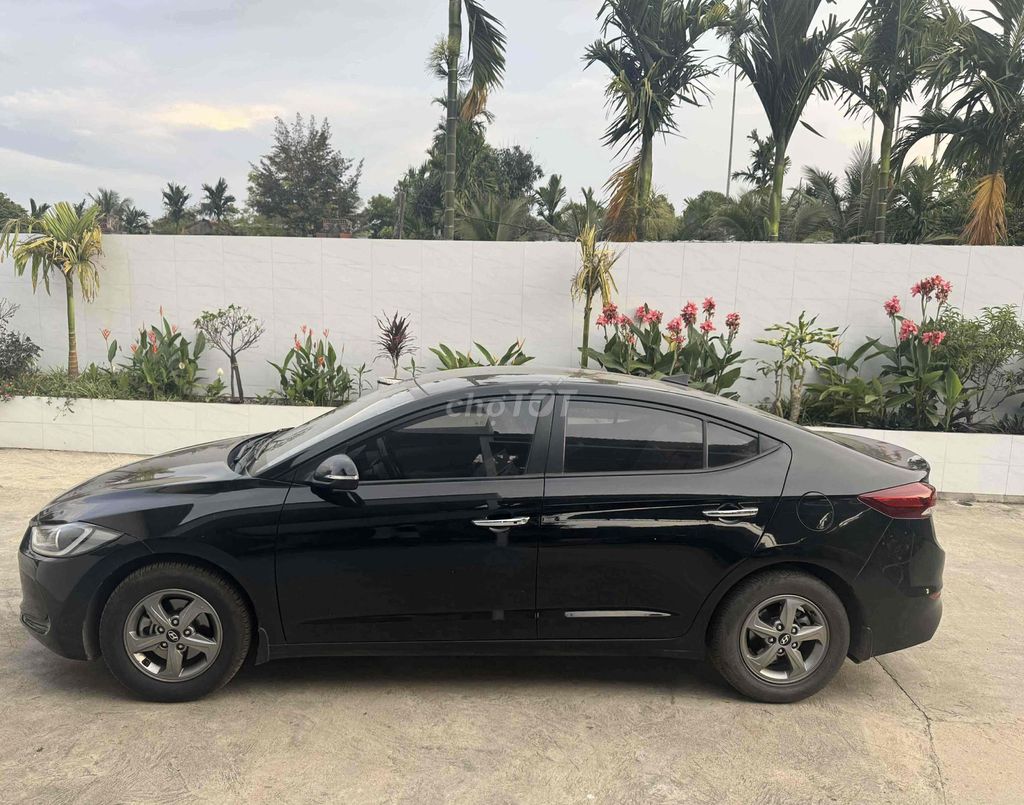 Hyundai Elantra 2019 1.6 MT - 134000 km. Mua bán Ô tô tại Huyện Ea Kar Đắk Lắk được đăng bởi Đỗ Sang hình 4