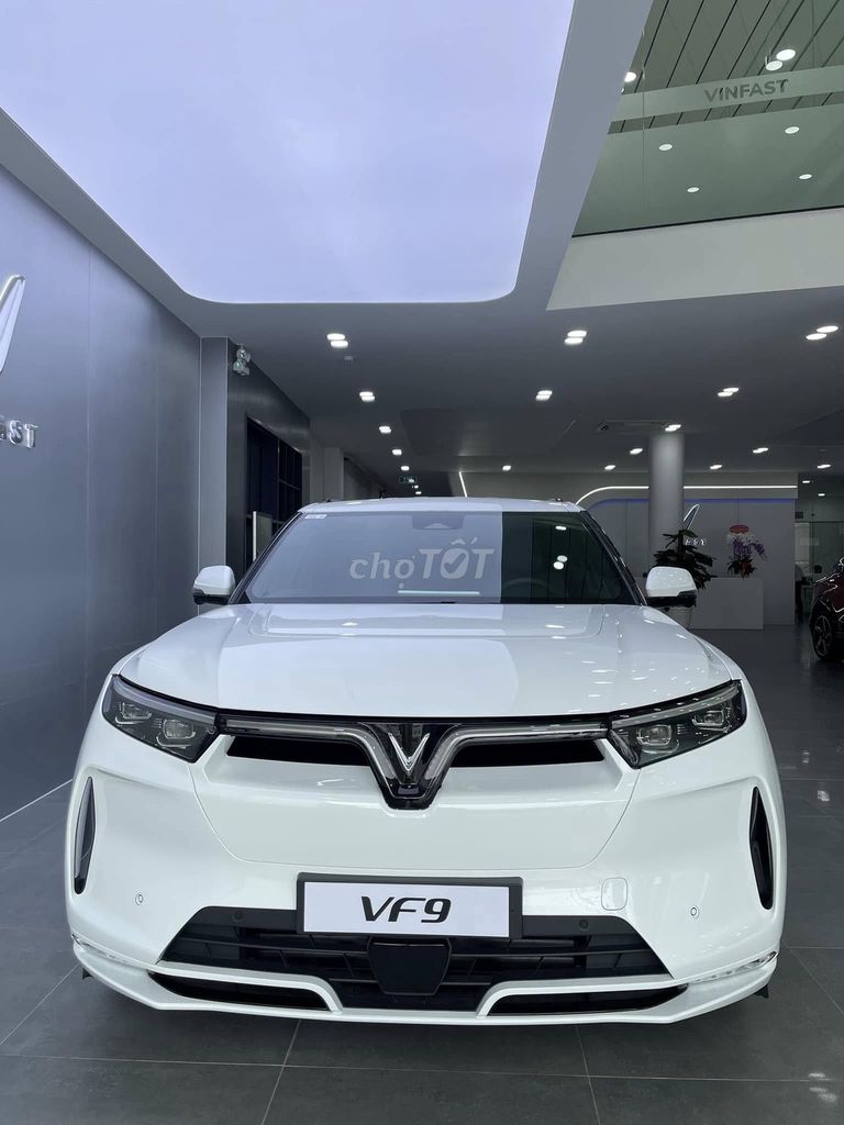 VinFast VF 9 TRẮNG-ĐỎ-ĐEN-XÁM-NỘI THẤT NÂU - ĐEN. Mua bán Ô tô tại Quận Bình Tân Tp Hồ Chí Minh được đăng bởi VinFast An Thái Bình Tân hình 6