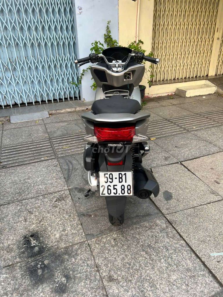 Honda PCX 125 2016 mới 90% biển số thành phố. Mua bán Xe máy tại Quận Tân Phú Tp Hồ Chí Minh được đăng bởi Tuanduy hình 4