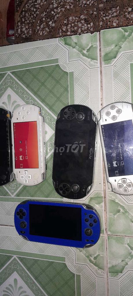 Ps vita hăc thē 32g sony và có psp 1k2k3k hác 8g