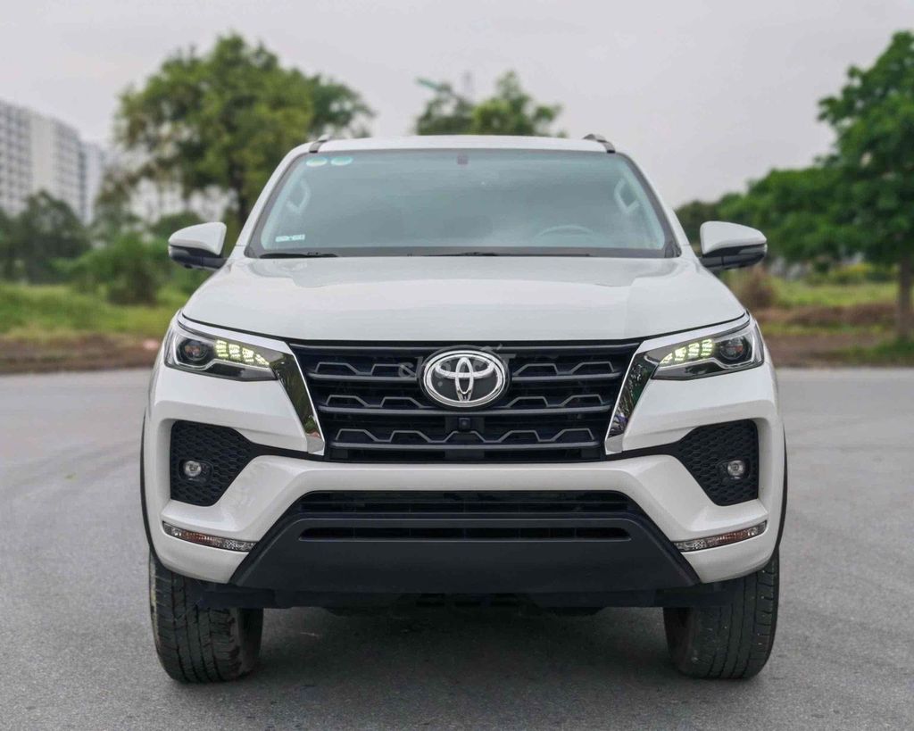 Toyota Fortuner 2022 odo 3.2v cực đẹp. Mua bán Ô tô tại Quận Nam Từ Liêm Hà Nội được đăng bởi Đại lý Toyota Mỹ Đình hình 1