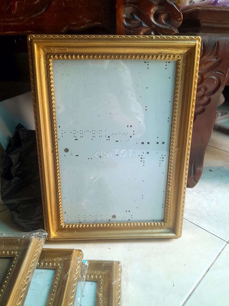 Khung bằng khen A4 ( 2 cái ). Mua bán Nội thất, đồ gia dụng khác tại Quận Phú Nhuận Tp Hồ Chí Minh được đăng bởi Cheery Quynh hình 1