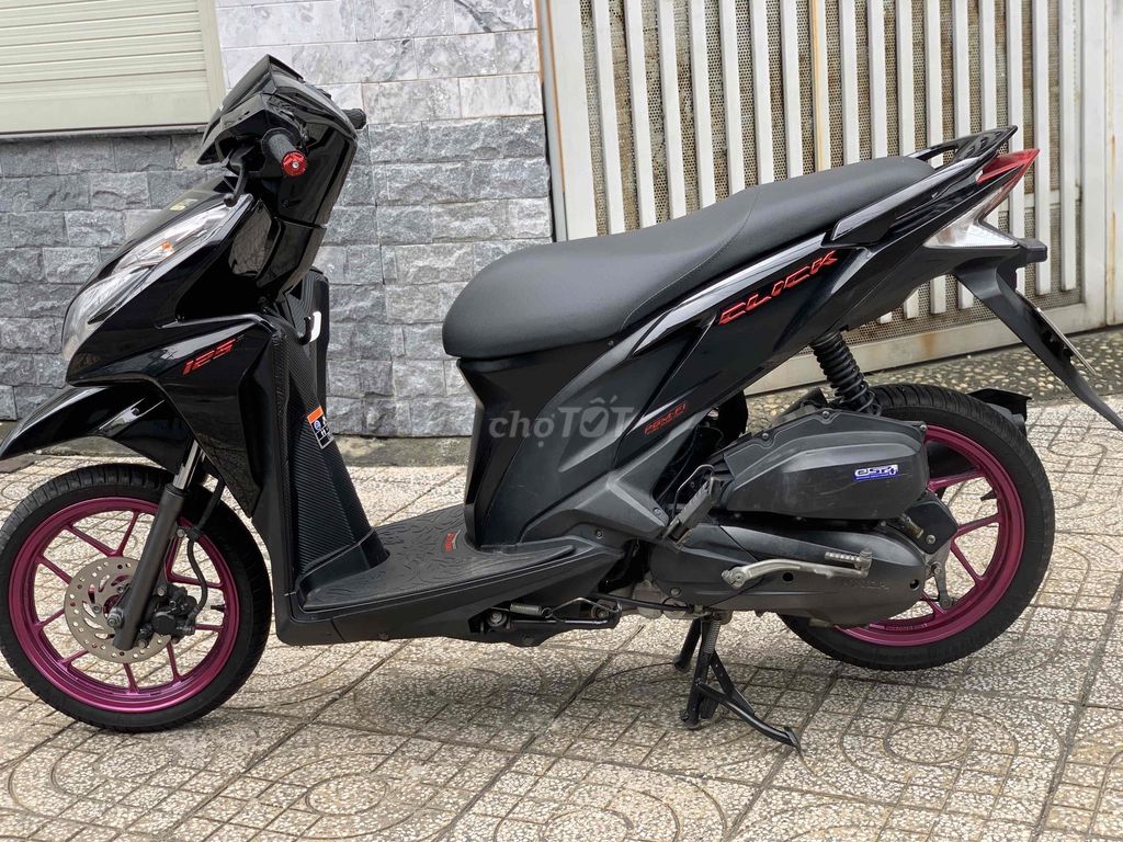 CLICK thái lan 2012 bstp chính chủ ra công chứng. Mua bán Xe máy tại Quận Tân Phú Tp Hồ Chí Minh được đăng bởi TÂN HƯƠNG hình 3