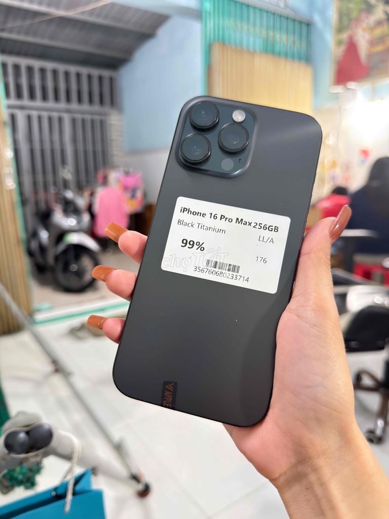 Apple iPhone 16 Pro Max 256GB Black Titanium. Mua bán Điện thoại tại Thành phố Biên Hòa Đồng Nai được đăng bởi Huỳnh  hình 1