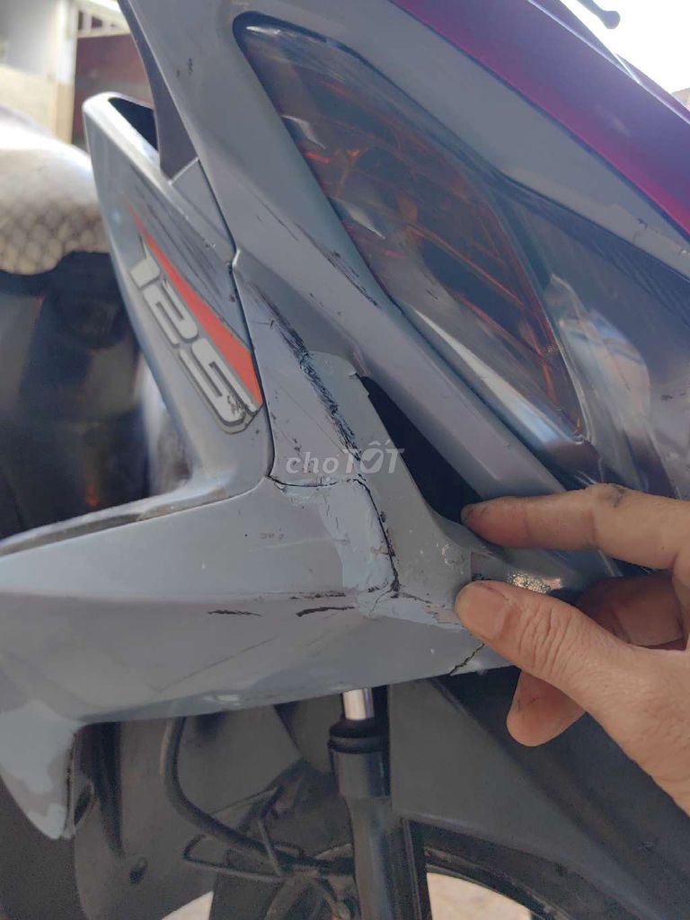 Yamaha Luvias Xám đỏ. Mua bán Xe máy tại Quận Tân Bình Tp Hồ Chí Minh được đăng bởi Trung hình 12