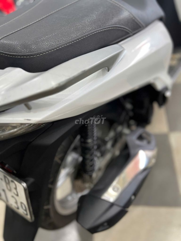 Honda SHVN 125 ABS 2019 Trắng. Mua bán Xe máy tại Huyện Trảng Bom Đồng Nai được đăng bởi phương hình 3