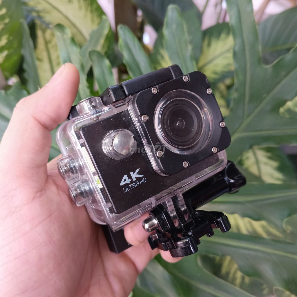 Camera hành trình 4K Ultra HD có Wifi tặng thẻ 8G. Mua bán Máy ảnh, Máy quay tại Huyện Bàu Bàng Bình Dương được đăng bởi Chợ Ve Chai  hình 1