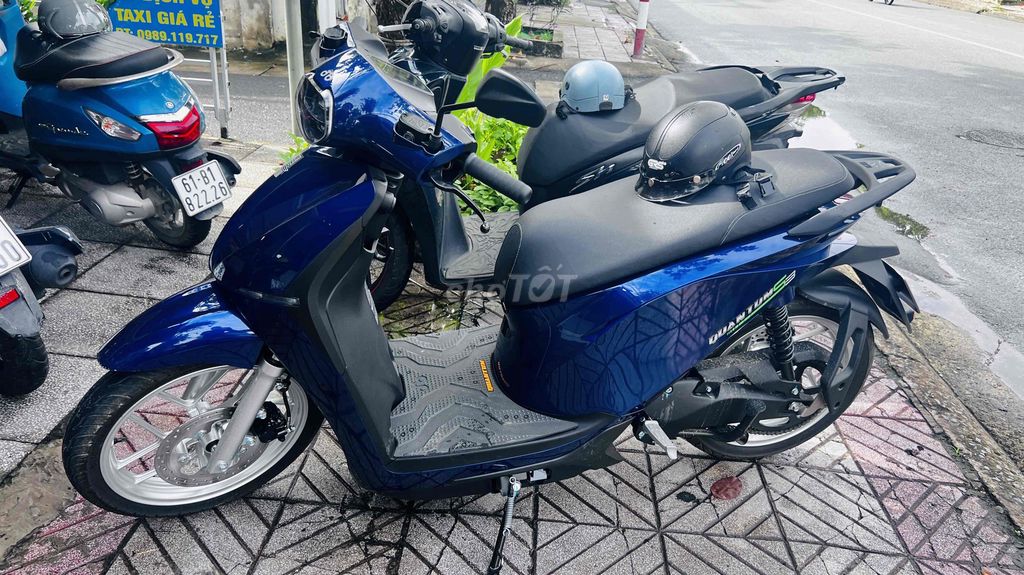 xe như mới đi đúng 2300km siêu keng vì ko thoi bán. Mua bán Xe điện tại Thành phố Thủ Dầu Một Bình Dương được đăng bởi lê thành  hình 1