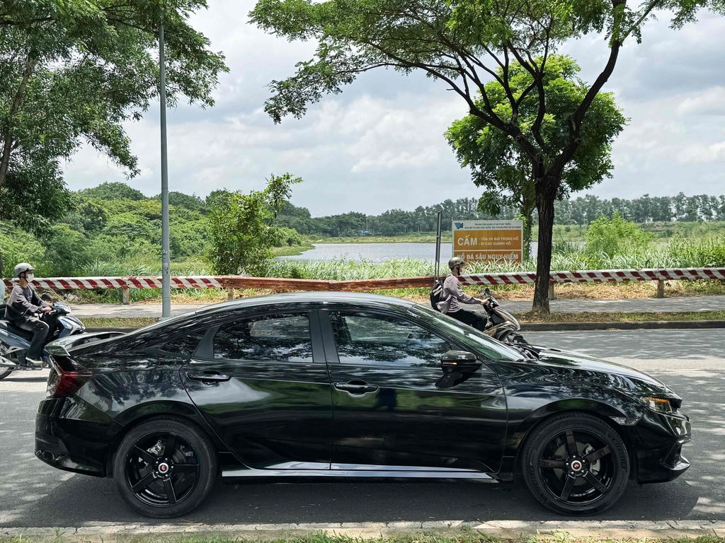 Honda Civic G 2019 Full Balck ✅. Mua bán Ô tô tại Thành phố Dĩ An Bình Dương được đăng bởi Nguyễn Sơn Auto hình 3