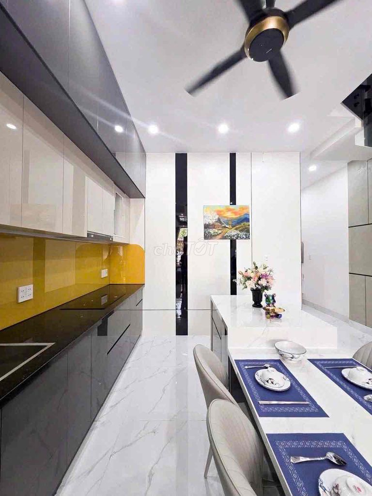 Аренда · 3 комн. · 100 м² · Quận Cẩm Lệ, ул. Đường Thanh Lương 15