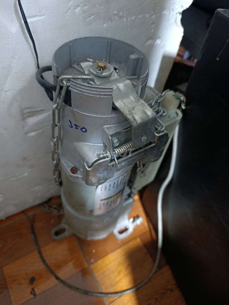 Motor cửa cuốn Xám Kim loại. Mua bán Nội thất, đồ gia dụng khác tại Quận Gò Vấp Tp Hồ Chí Minh được đăng bởi đồ cũ nk   hình 1