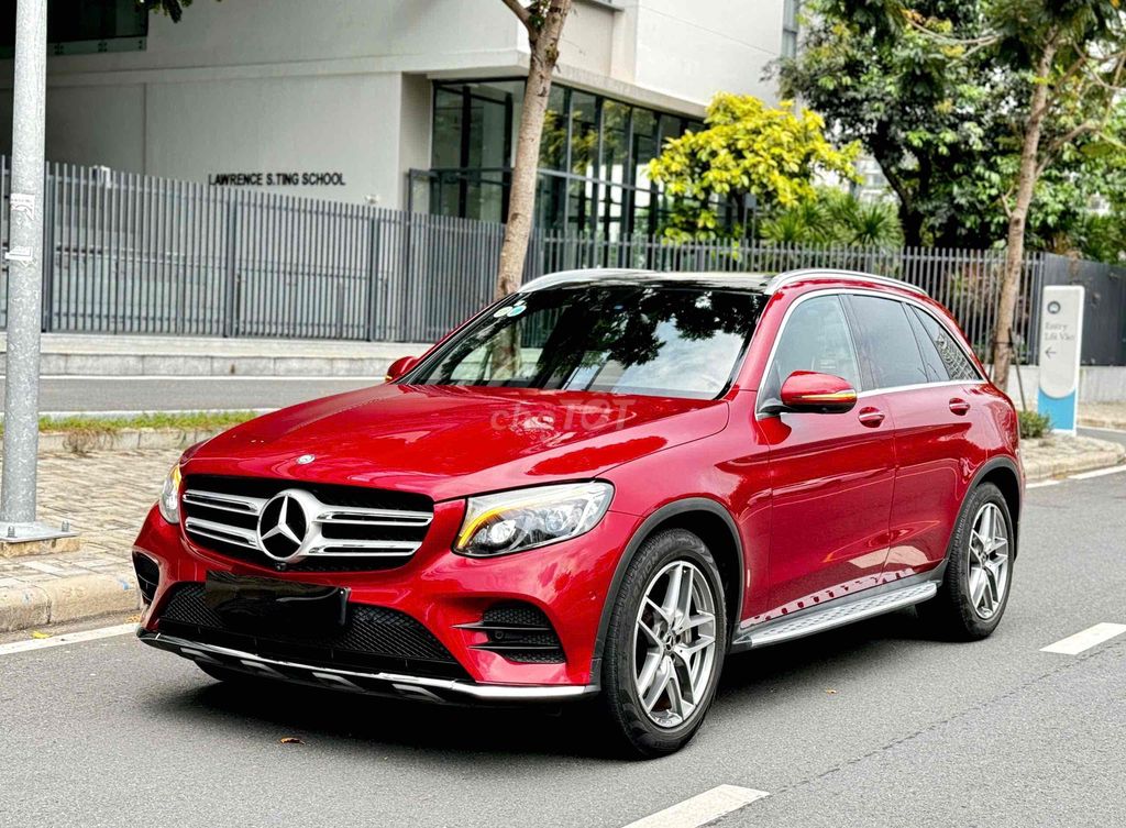 Mercedes_GLC300_4Matic Model 2018 Bao Bank 90%