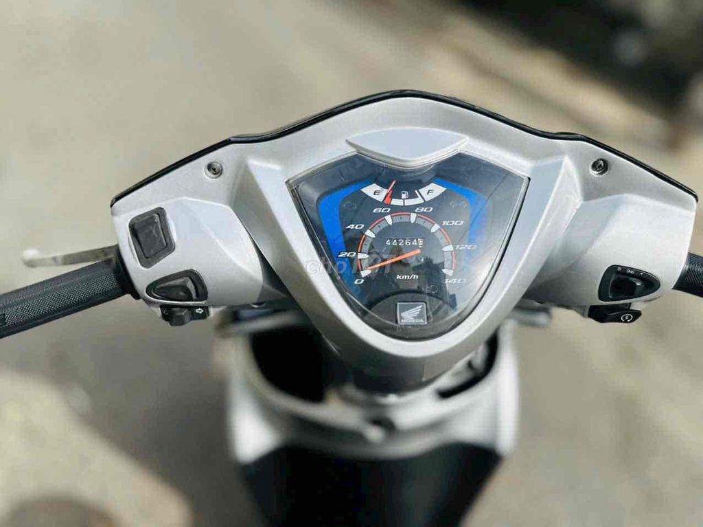 Honda Vision Fi - BSTP - Cavet theo xe đầy đủ. Mua bán Xe máy tại Quận Tân Phú Tp Hồ Chí Minh được đăng bởi Phan Văn Thức hình 6