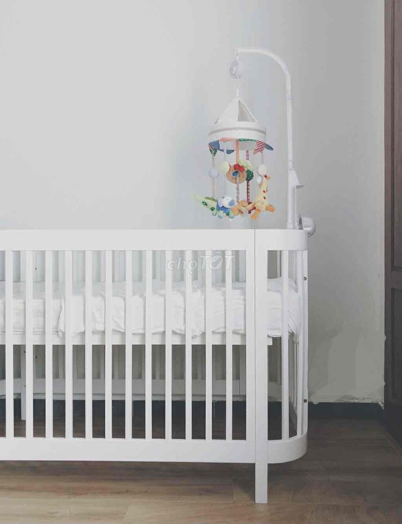 Giường cũi Oaoababy 70x140cm Trắng. Mua bán Mẹ và bé tại Quận Cẩm Lệ Đà Nẵng được đăng bởi Min Nguyen hình 1