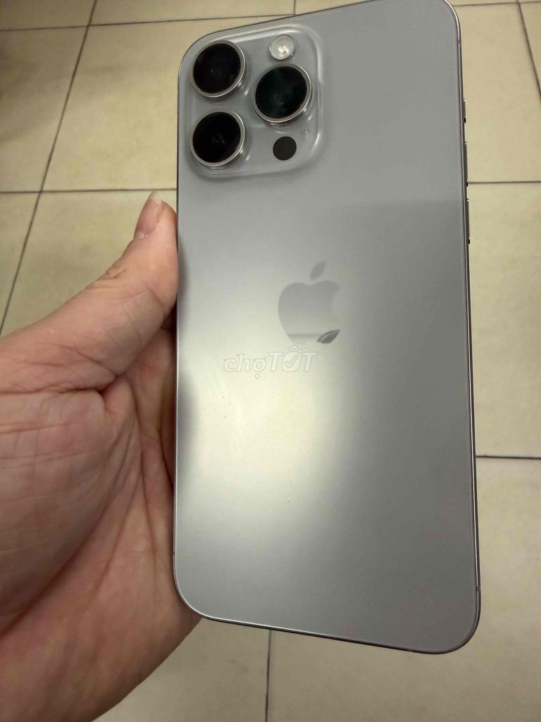 Apple iPhone 15 Pro Max Xám Mỹ. Mua bán Điện thoại tại Quận Nam Từ Liêm Hà Nội được đăng bởi Nguyễn Thanh hình 1