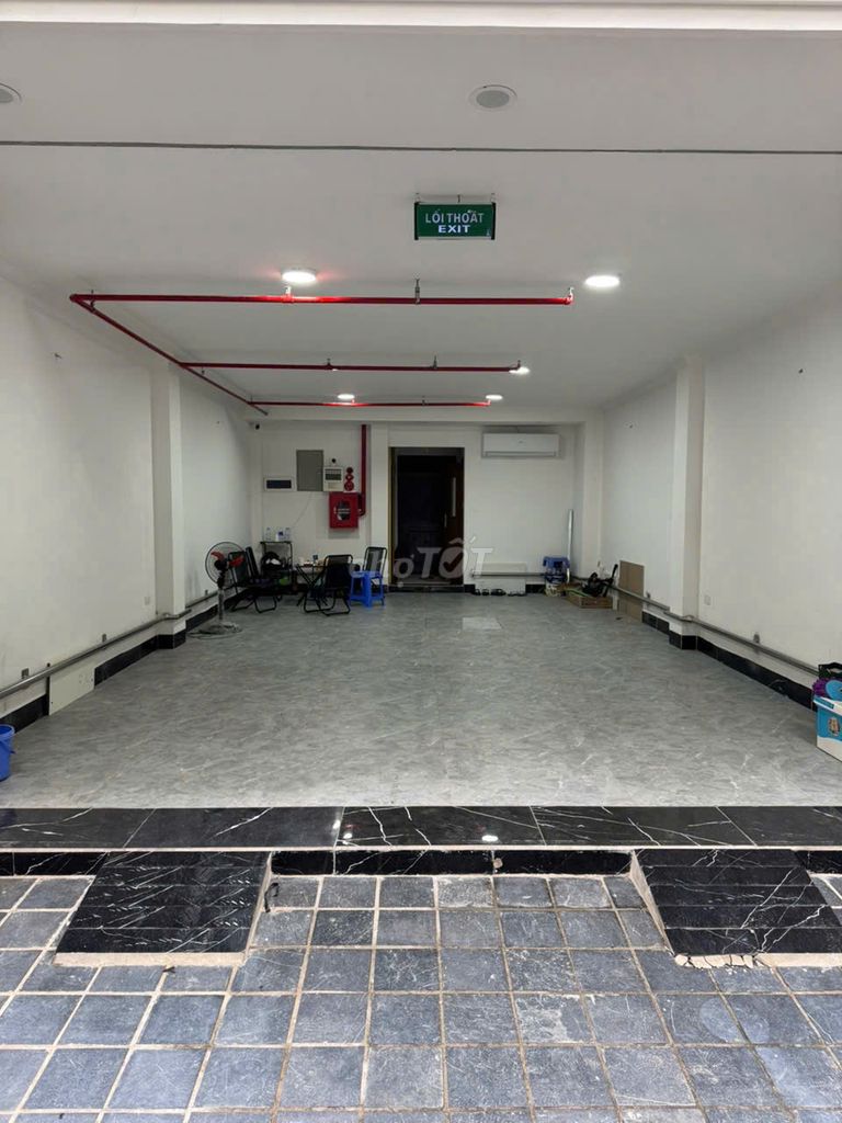 Cho thuê mbkd nguyên hồng,đống đa,dt 68m2,giá 17,5tr/tháng,mới tinh