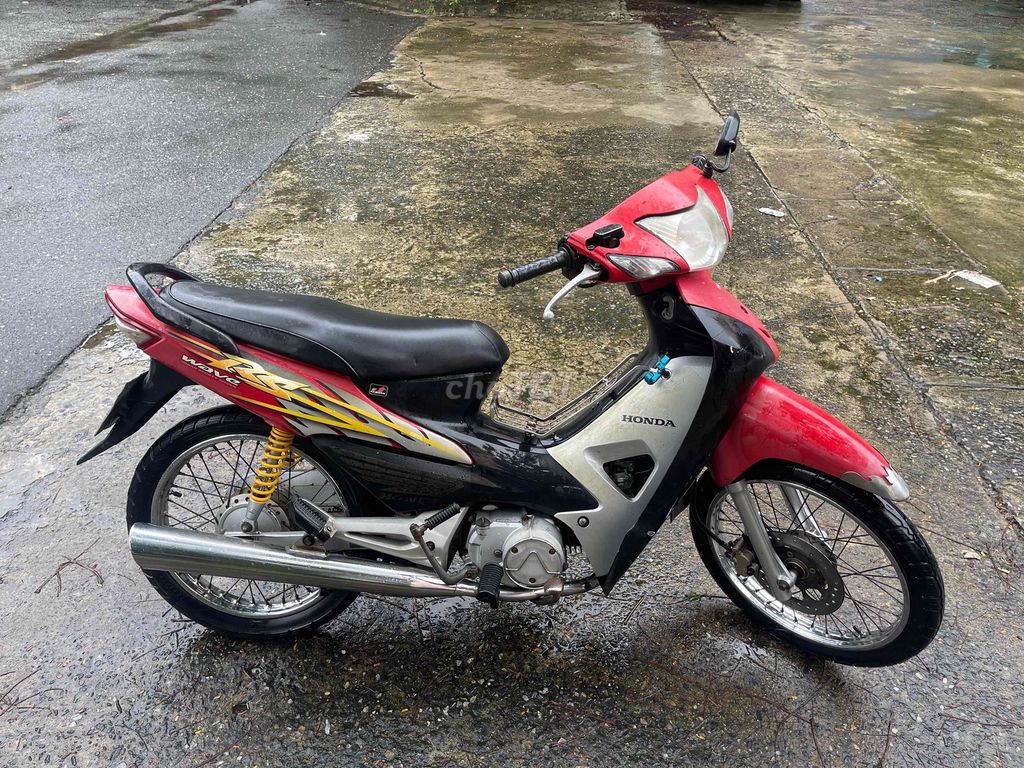 Honda Wave красный, чёрный, серебристый, мотоцикл с механической коробкой
