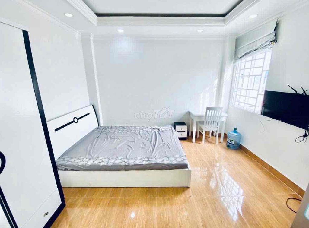 Cần tiền cho thuê phòng 28m2 Full Nội Thất giá rẻ tại CMT8 quận 10