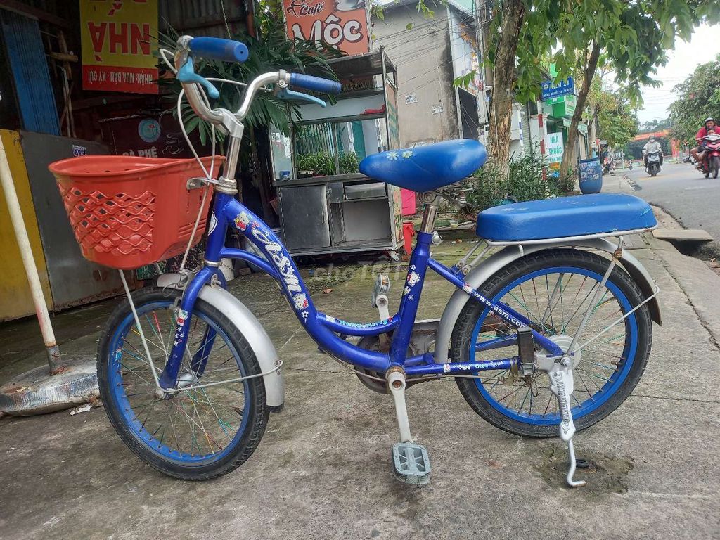 Thanh lý xe trẻ em 8 tuổi đổ lại. Mua bán Xe đạp tại Thành phố Dĩ An Bình Dương được đăng bởi  Tintin hình 1