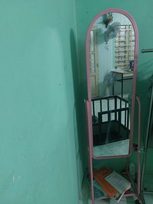 Gương soi di động toàn màu hồng + bàn trang điểm. Mua bán Nội thất, đồ gia dụng khác tại Thành phố Thủ Đức Tp Hồ Chí Minh được đăng bởi Nguyễn Cường