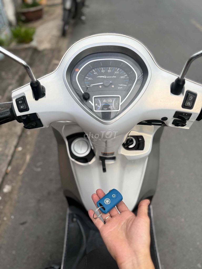 Grande 125 ABS 2019 B65 GÓP CẦN CCCD ĐỦ 18t TRẢ 0₫. Mua bán Xe máy tại Quận Ô Môn Cần Thơ được đăng bởi XE MÁY HOÀNG YẾN hình 4