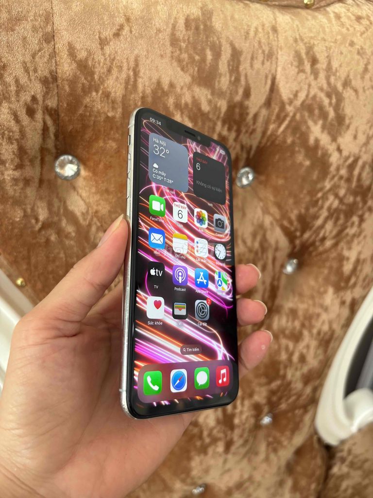Apple iPhone Xs Max 256GB Trắng quốc tế. Mua bán Điện thoại tại Quận Ninh Kiều Cần Thơ được đăng bởi everest hình 1