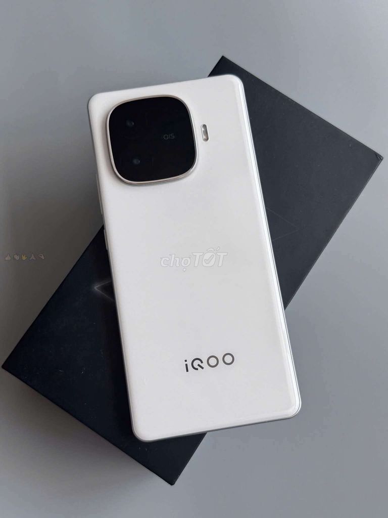 Vivo iQOO Z9 Turbo 5G Trắng 512GB. Mua bán Điện thoại tại Quận Cái Răng Cần Thơ được đăng bởi văn khá Mobell hình 1