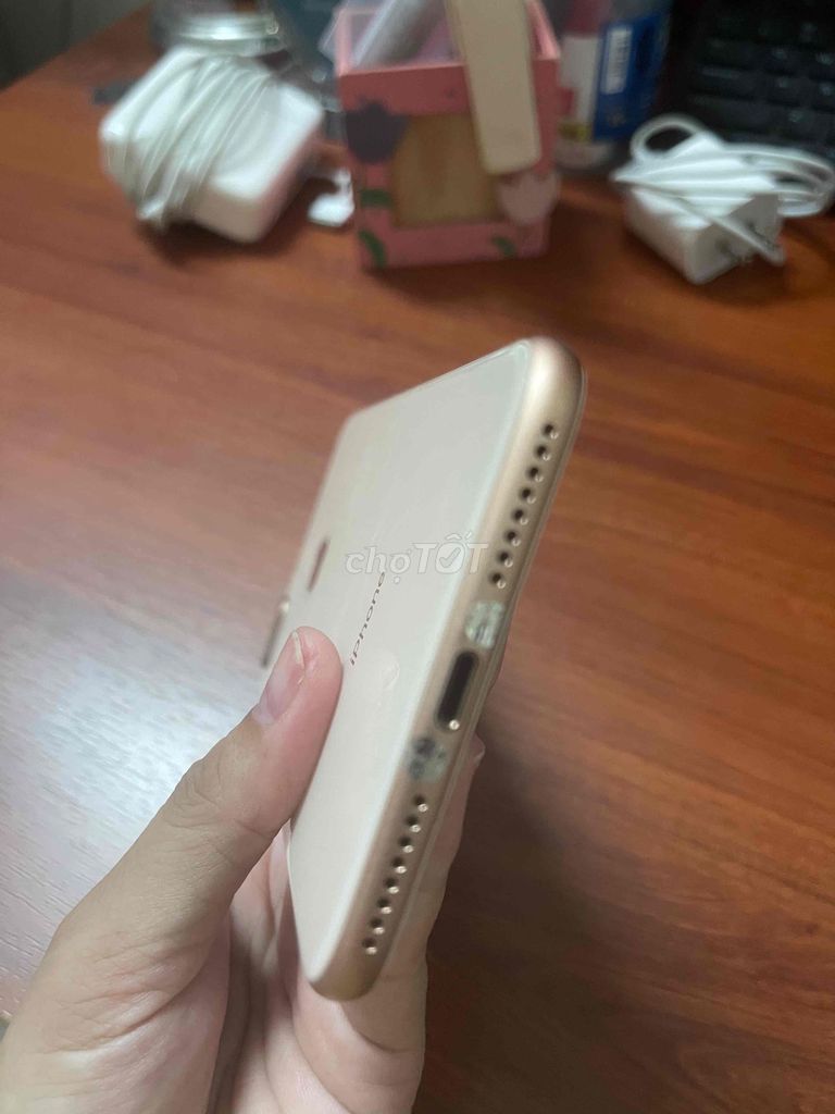 iPhone 8 Plus Vàng 64gb mới 99% k trầy xước. Mua bán Điện thoại tại Quận Cẩm Lệ Đà Nẵng được đăng bởi Trương thị Phương Linh hình 4