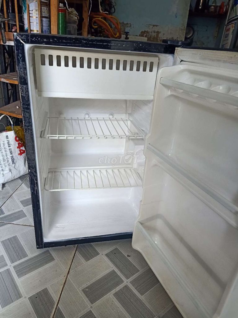 0908354042 - Tủ lạnh mini 90  lít
