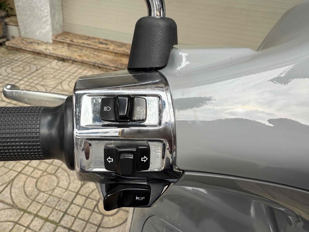 Piaggio Vespa Sprint 125 2022 Xám xi măng 4119 km. Mua bán Xe máy tại Quận Tân Phú Tp Hồ Chí Minh được đăng bởi trọng đức  hình 15