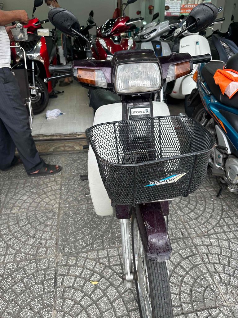 Dream Thái 1997. xe còn đẹp. BSTP cavet đầy đủ. Mua bán Xe máy tại Quận Bình Thạnh Tp Hồ Chí Minh được đăng bởi Lê Nhân hình 5