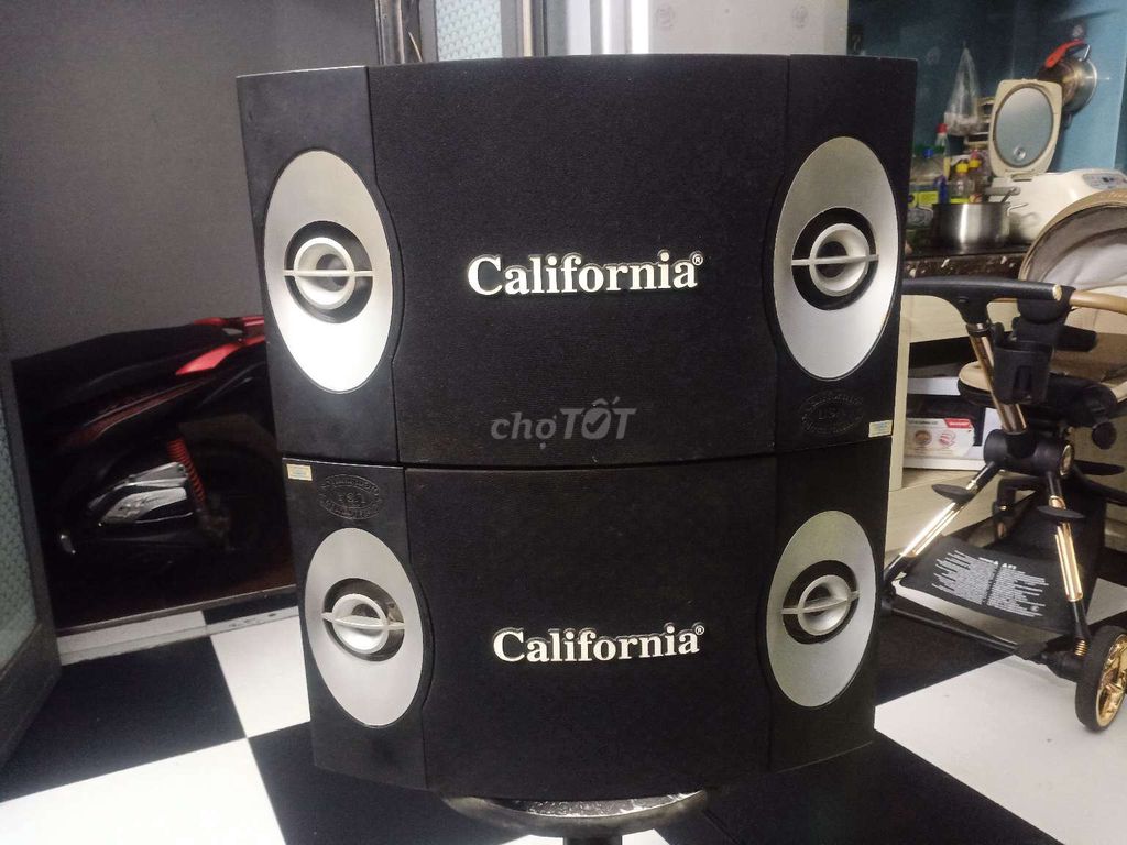 Loa karaoke California SP555 Đen. Mua bán Tivi, Âm thanh tại Quận Tây Hồ Hà Nội được đăng bởi phạm tiên hình 1
