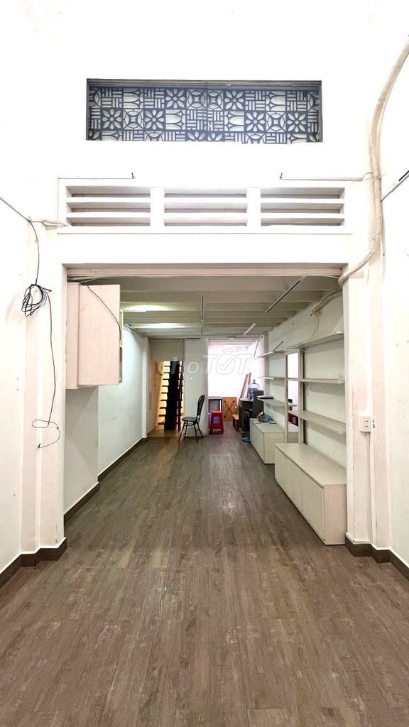 MT Hẽm Kinh Doanh 29/....Đoàn Thị Điểm Thông 100m2 1 lầu Phan XíchLong