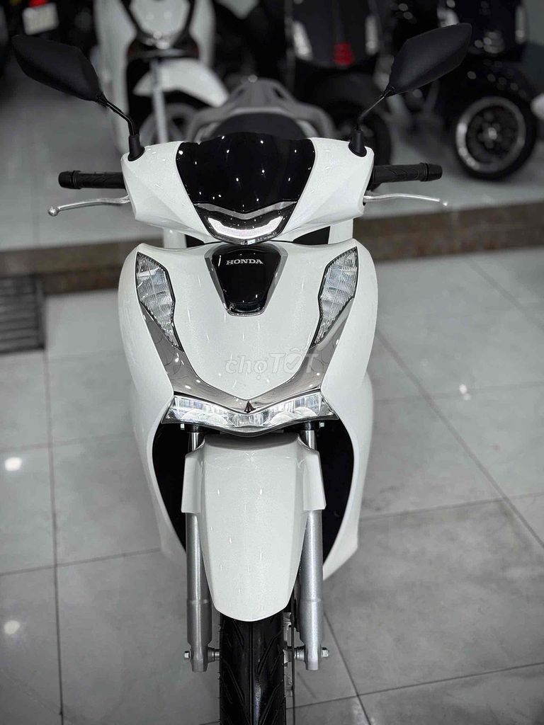 Sh125i 2025 Odo3k Lướt chính chủ ký ( Hỗ trợ GÓP ). Mua bán Xe máy tại Thị xã Phú Mỹ Bà Rịa - Vũng Tàu được đăng bởi Cửa Hàng Xe Máy Phú Mỹ hình 2