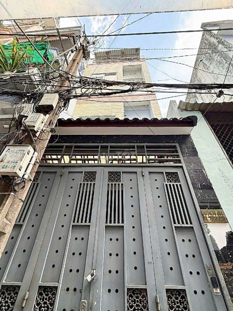 NGUYỄN TRÃI - NGUYỄN VĂN CỪ - Q5 GIÁP Q1- HẺM XE HƠI - 30M² - 5 TỶ 7