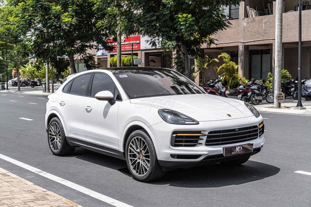 Cayenne Coupe Model 2023 màu trắng nt đỏ siêu đẹp. Mua bán Ô tô tại Quận 7 Tp Hồ Chí Minh được đăng bởi Dương Phương hình 7