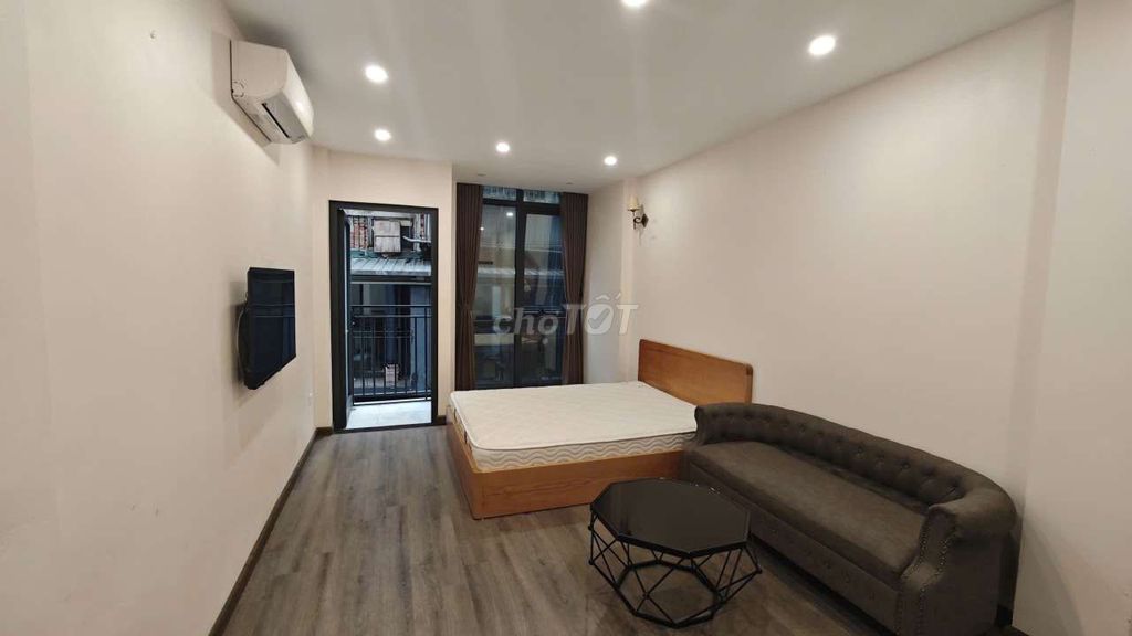 CHDV full nội thất, trung tâm Ba đình, có thang máy, chính chủ