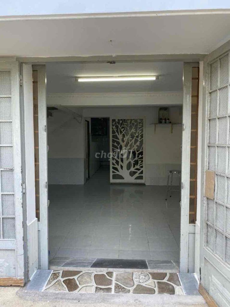 nhà có sổ nhà trống giao liền
