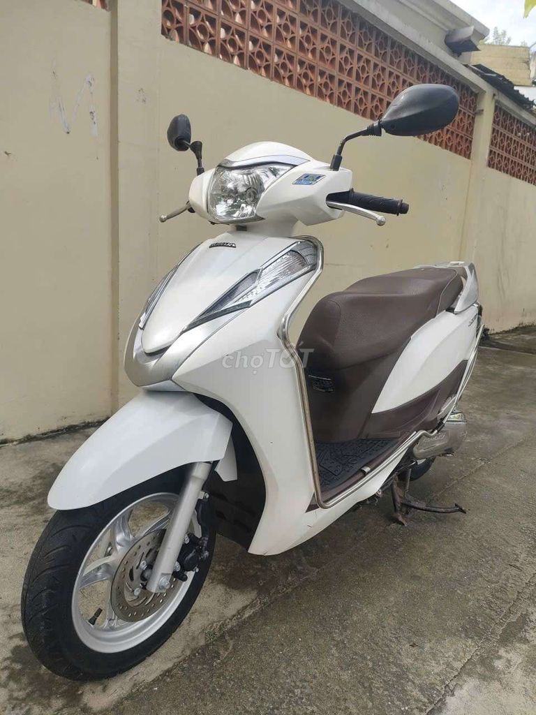 Laed  125cc biển TP xe dẹp máy rin êm. Mua bán Xe máy tại Thành phố Dĩ An Bình Dương được đăng bởi Cửa hàng xe máy Anh Khoa  hình 3