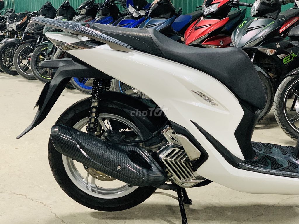 XE MÁY THANH TUNG-HONDA SH 125 GÓP 5 TRIỆU CÓ XE. Mua bán Xe máy tại Quận Nam Từ Liêm Hà Nội được đăng bởi THANH TÙNG hình 2