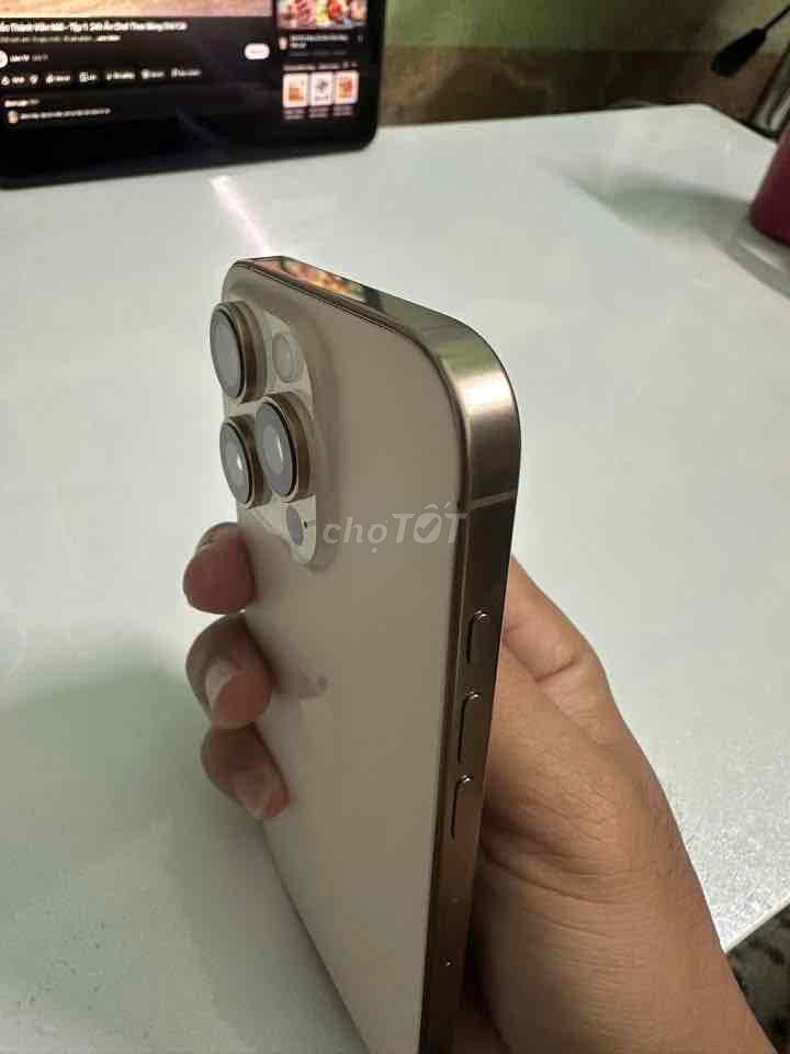 Apple iPhone 16 Pro 128GB Vàng. Mua bán Điện thoại tại Thành phố Buôn Ma Thuột Đắk Lắk được đăng bởi Nguyễn hoàng hình 1