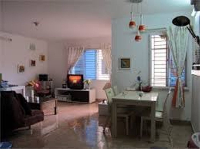 SAMPLE_HOUSE
