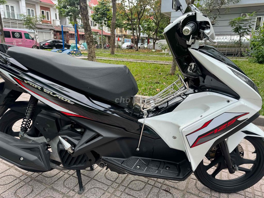 Honda Air Blade 125 2014 Bs Thành Phố. Mua bán Xe máy tại Quận Gò Vấp Tp Hồ Chí Minh được đăng bởi Cầm Đồ Cường Phát hình 5